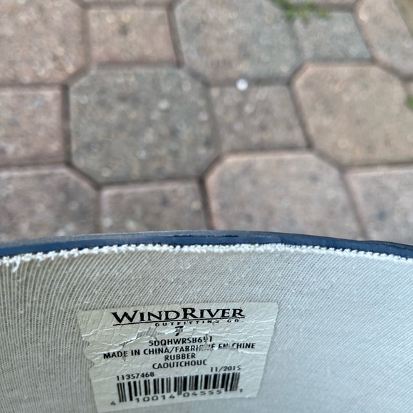 Wind river women rubber rain boots, blue and cream floral. Size 7. Used. - Picture 3 of 9